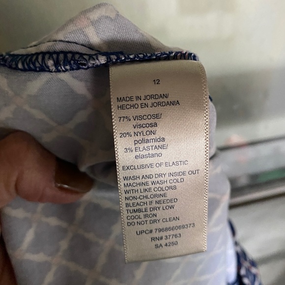 Stretchy Shorts - Picture 5 of 5